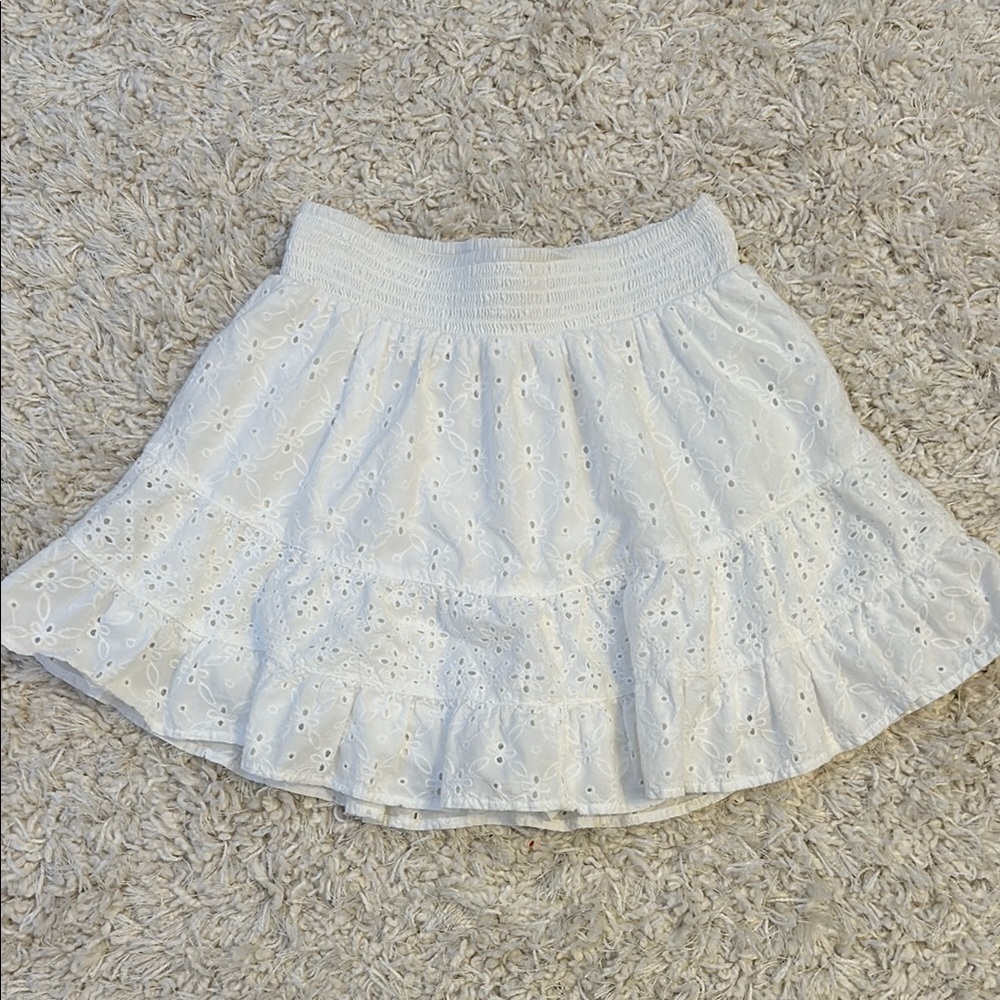 White American Eagle Islet Skirt with Shorts underneath